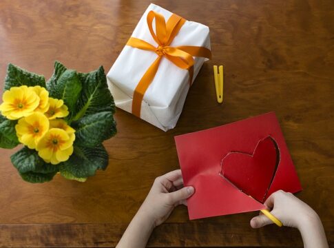 beautiful gifts to parents